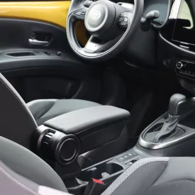   RATI ARMSTER 3 Armlehne TOYOTA AYGO X HYBRID 2026-  [schwarz,vegan Leder]